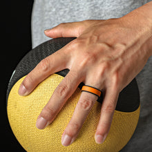 Load image into Gallery viewer, Egnaro Silicone Rings for Men 1/4/6 Multipack of Breathable Mens Silicone Rubber Wedding Rings Bands - Step Edge