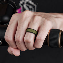 Load image into Gallery viewer, Egnaro Silicone Rings for Men 1/4/6 Multipack of Breathable Mens Silicone Rubber Wedding Rings Bands - Step Edge