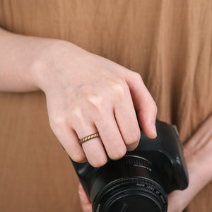 Egnaro Silicone Wedding Ring for Women,Seamless Thin and Stackble Braided Rubber Wedding Bands Rubber Rings for Women